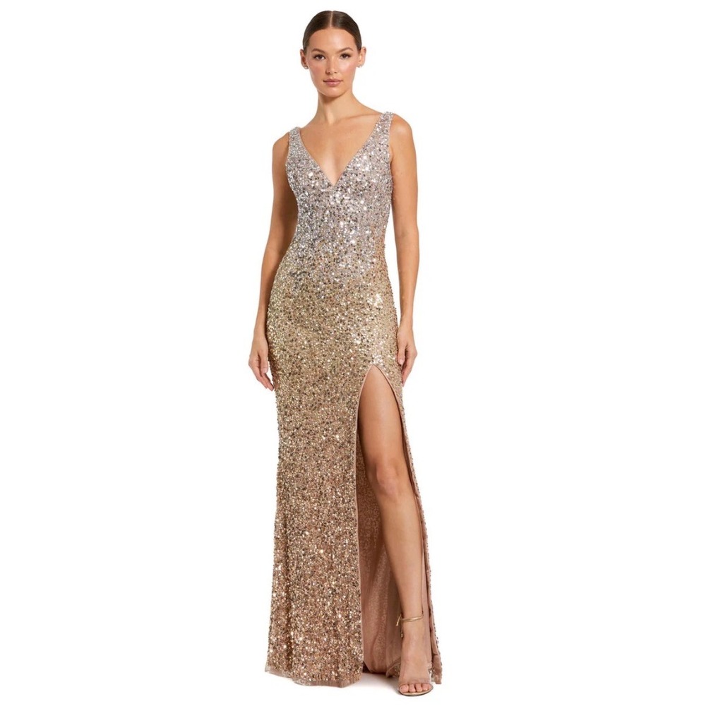New! MAC DUGGAL 1068 Sequined
Sleeveless V Neck Side Slit Gown
Ombré Sz 6
$338